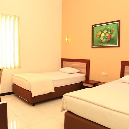Arya Graha Semarang Hotel Exterior photo