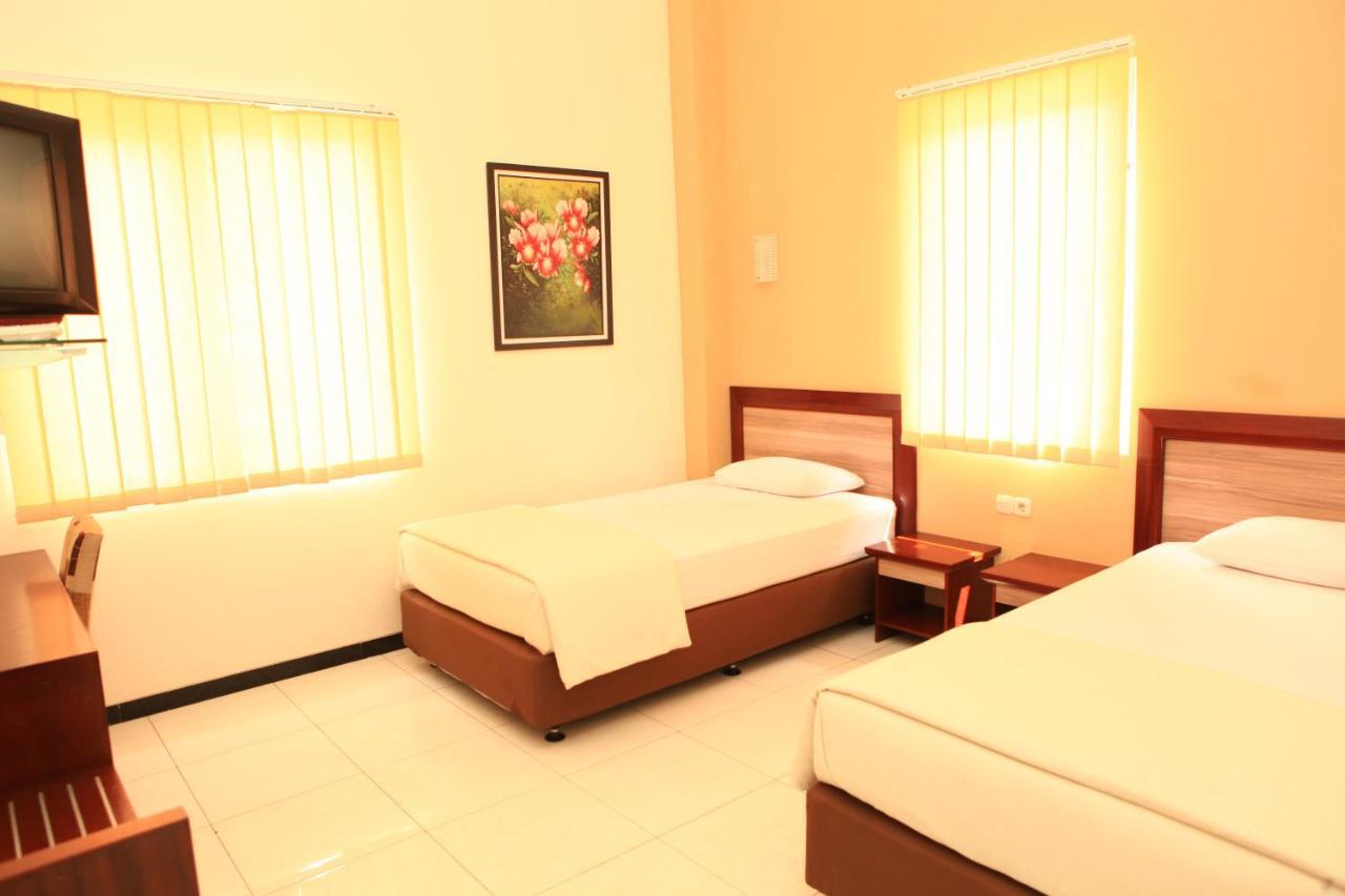 Arya Graha Semarang Hotel Exterior photo